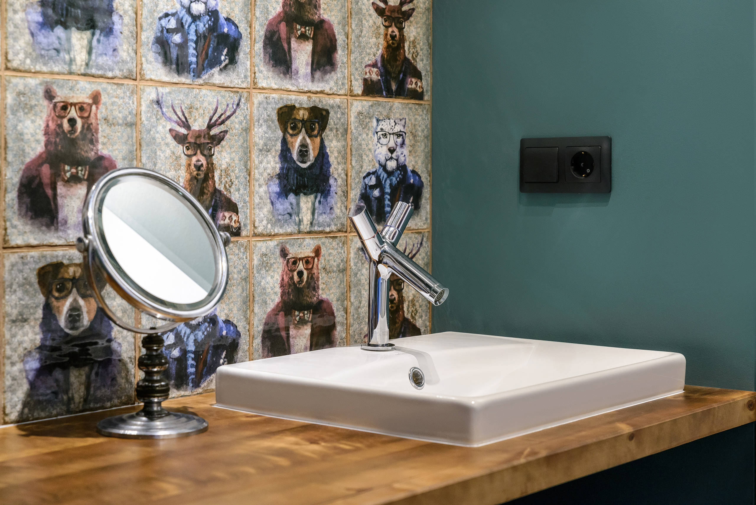 До и после: «Сталинка» в Новосибирске с «бабушкиным» ремонтом