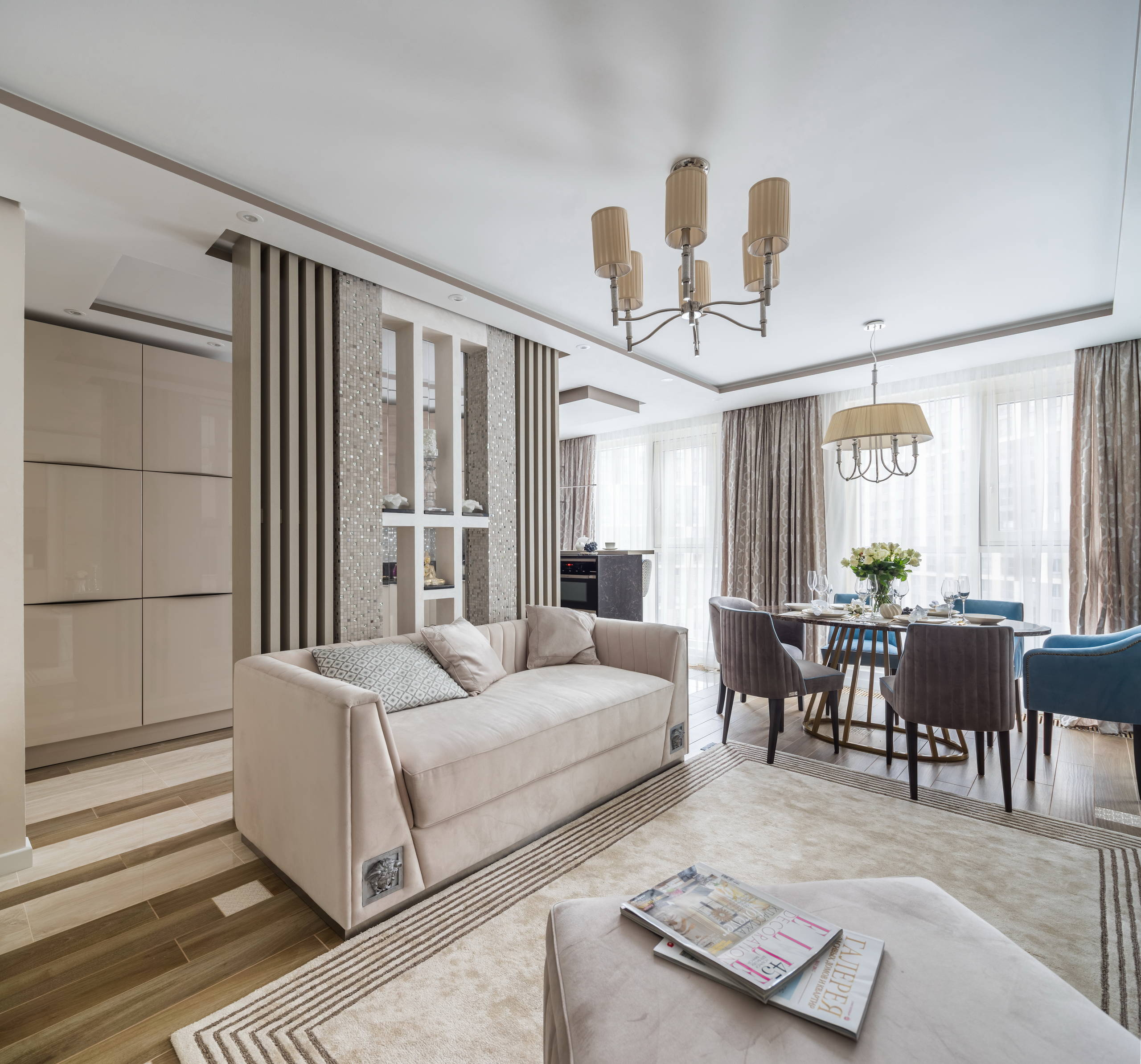 Есть проблема: Проходная кухня и гостиная в смежных комнатах