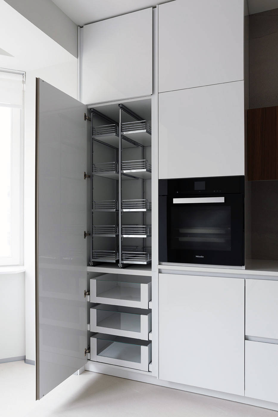 Вопрос: Стоит ли платить за дорогую кухонную фурнитуру