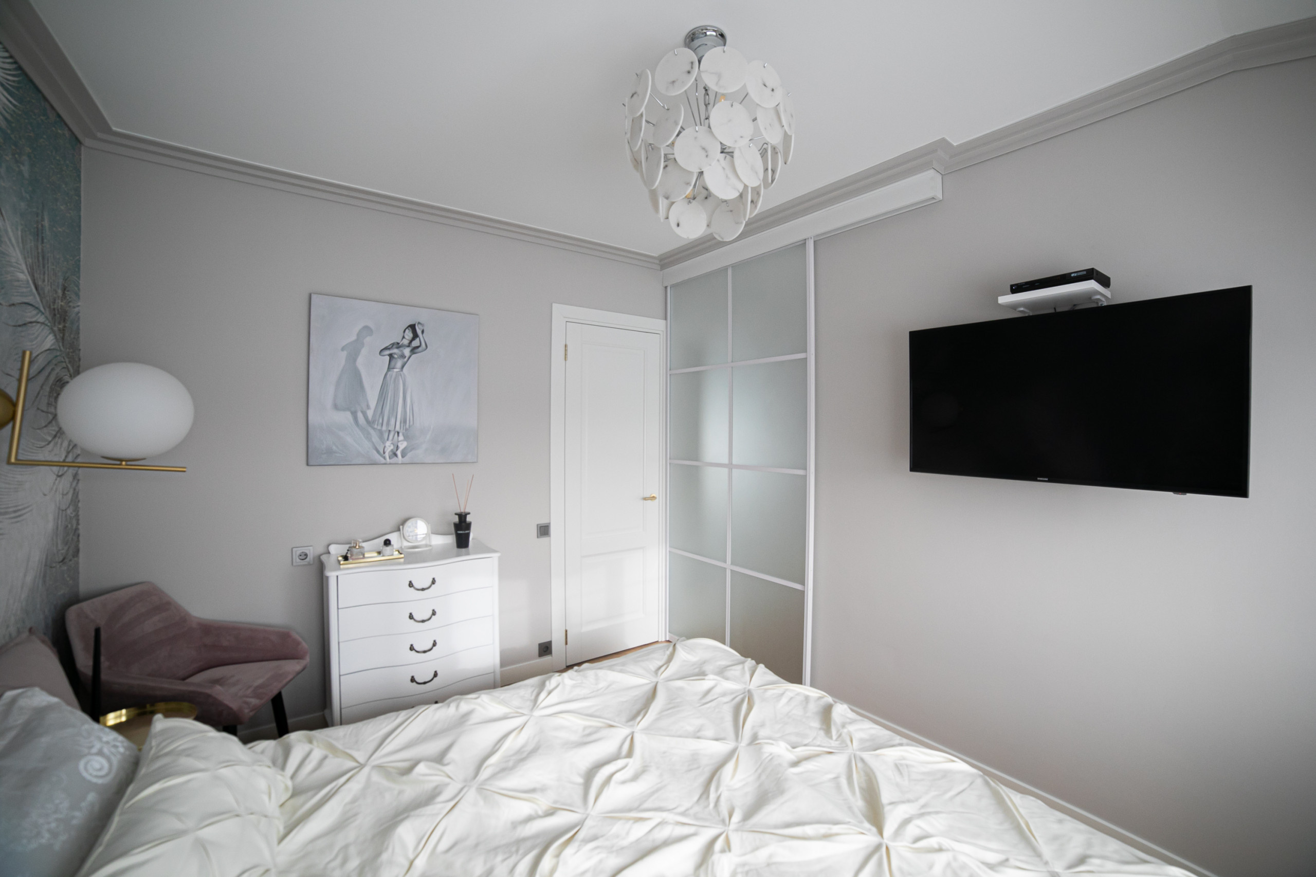 До и после: Таунхаус с гардеробной на месте кабинета