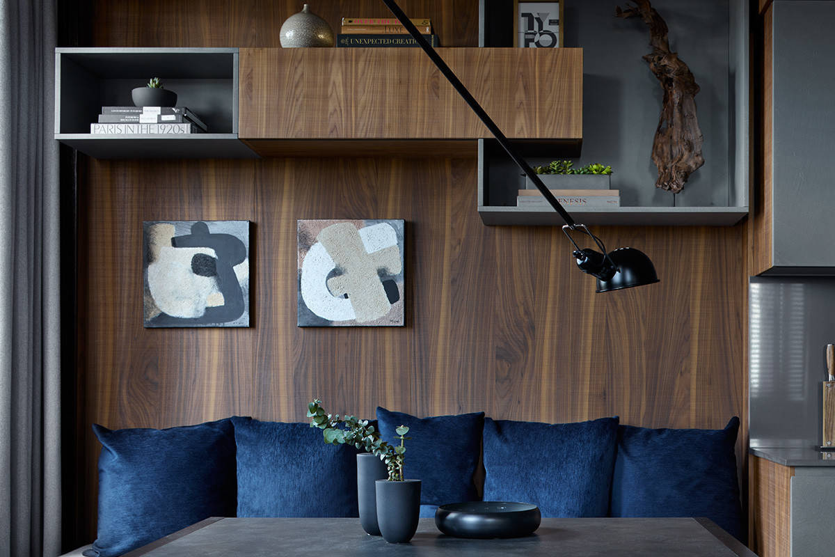 Houzz тур: Квартира с пятью (!) окнами в гостиной