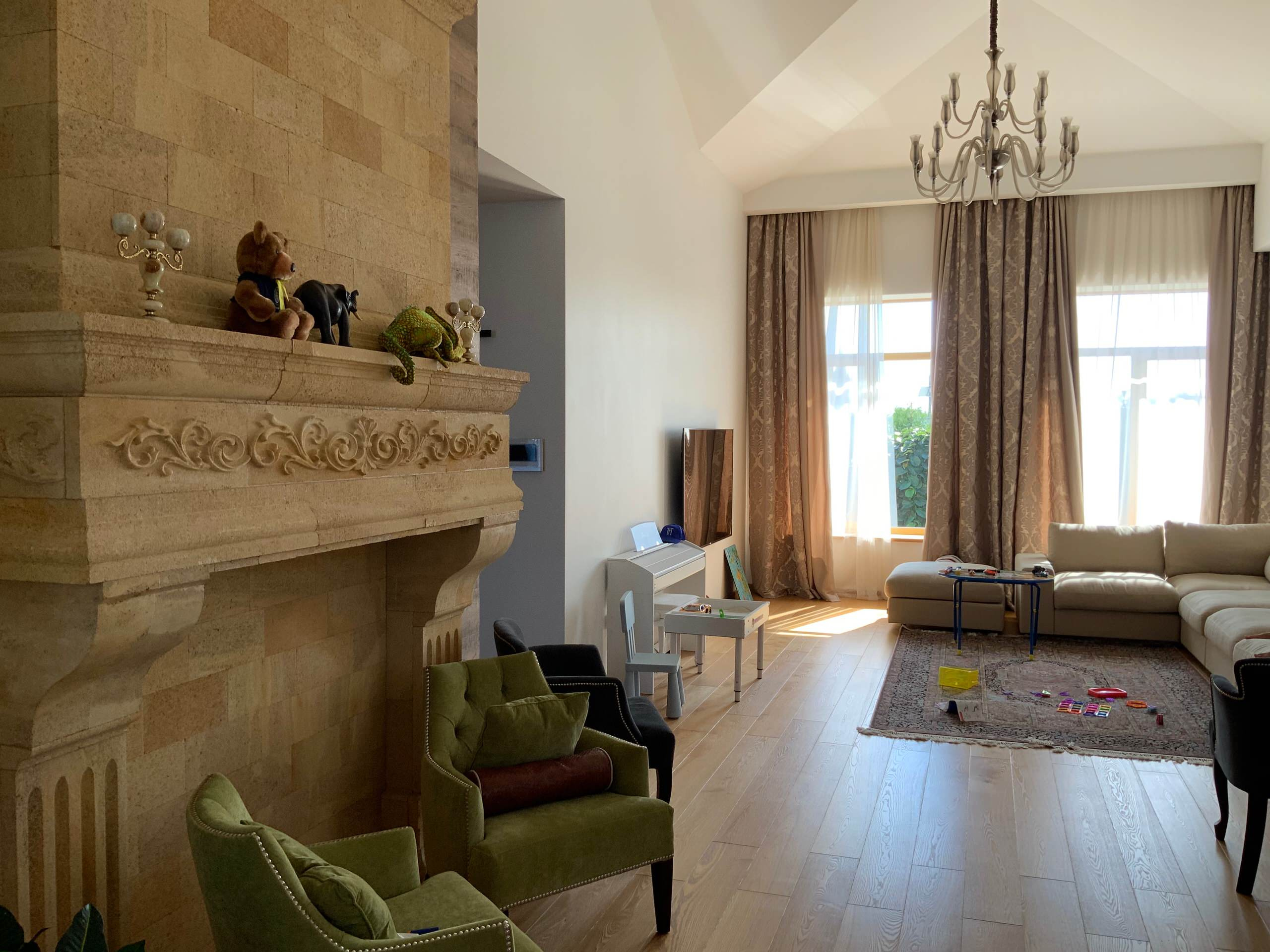 До и после: Преображение гостиной в загородном доме