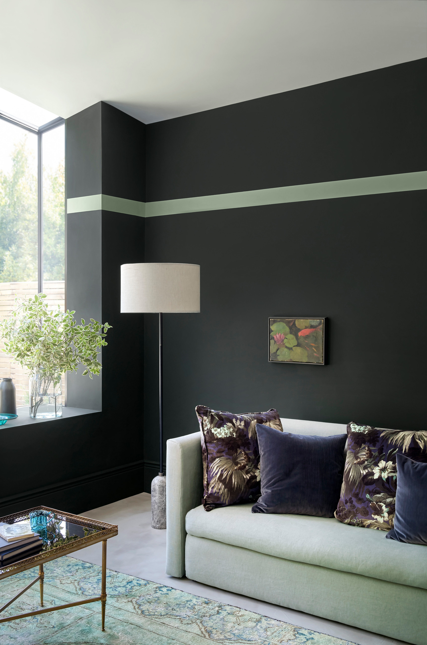 Цвет: Черное и белое — цветное!