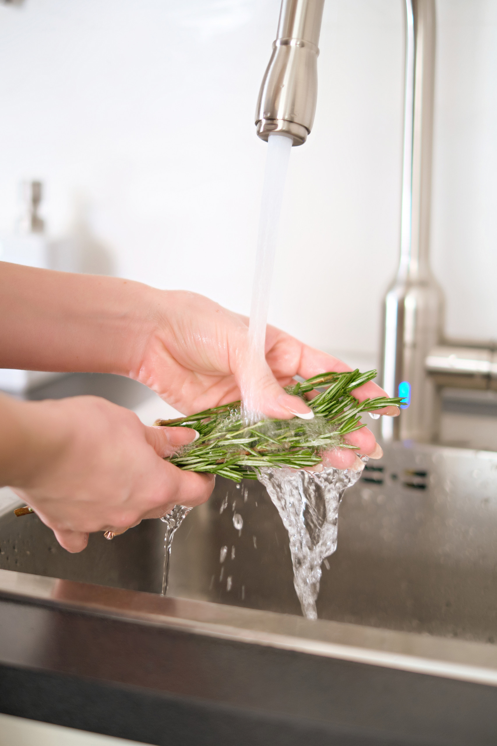 Стальной друг: 7 нюансов выбора мойки из нержавеющей стали