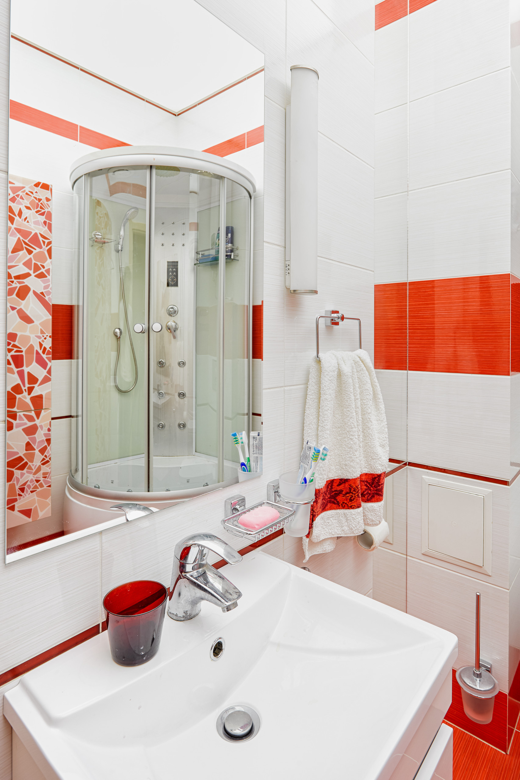 Houzz тур: 50 оттенков белого и игра искусственного света