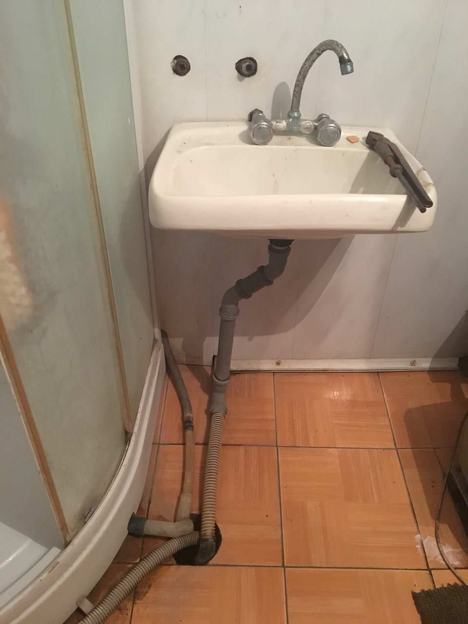 В гостях: Ремонт ветхого дома для женщины в возрасте