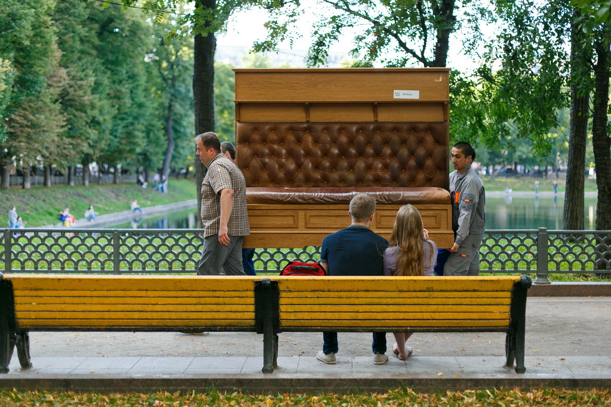 Портрет: Мебель из закрывшихся ресторанов от FChairs