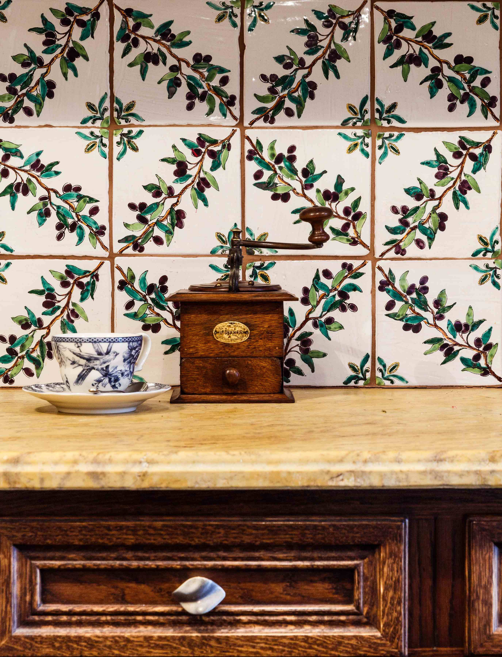 Houzz тур: Дом ярких орнаментов для собирателя древностей из Краснодара