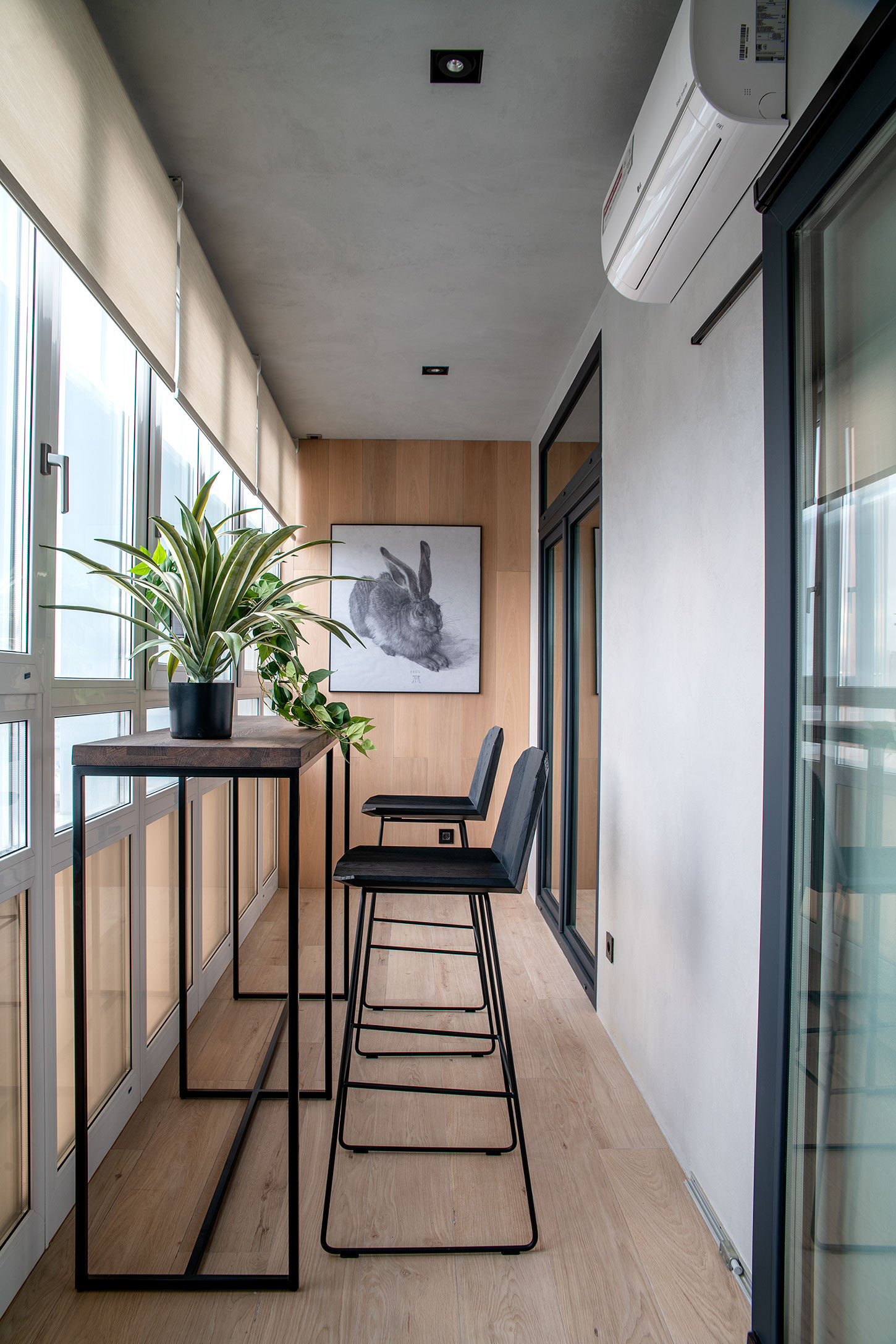 Houzz тур: Интерьер с шестью спрятанными монолитными колоннами