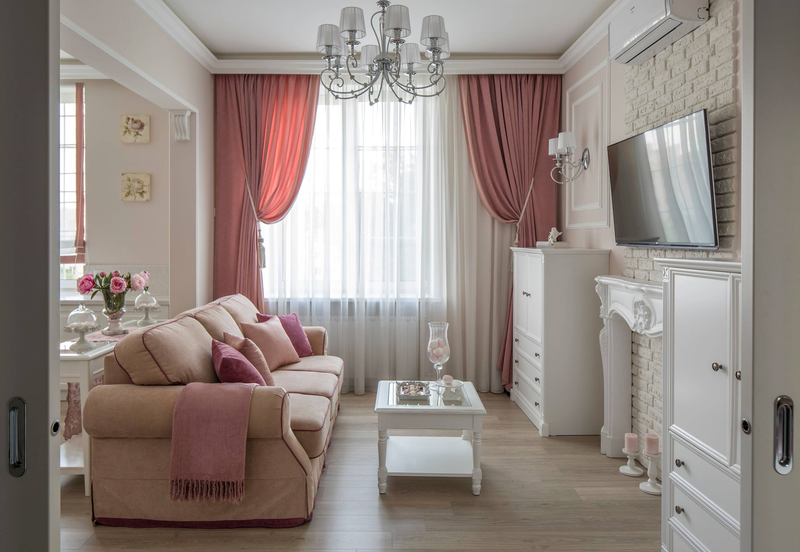 В гостях: Квартира в цветочных оттенках для молодой семьи