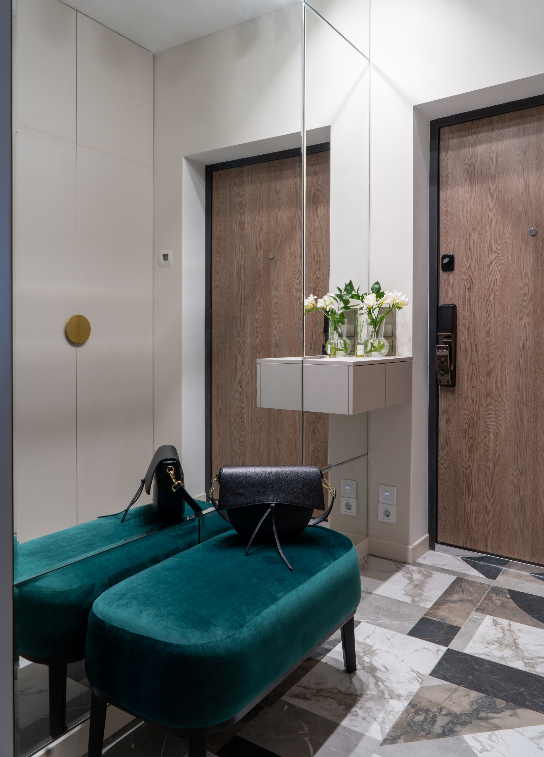 Поиск планировки: Евродвушка, где едва нашли место для гостиной