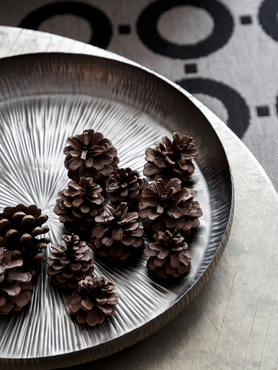 Как правильно: Хранить шубу и крупы в одном помещении