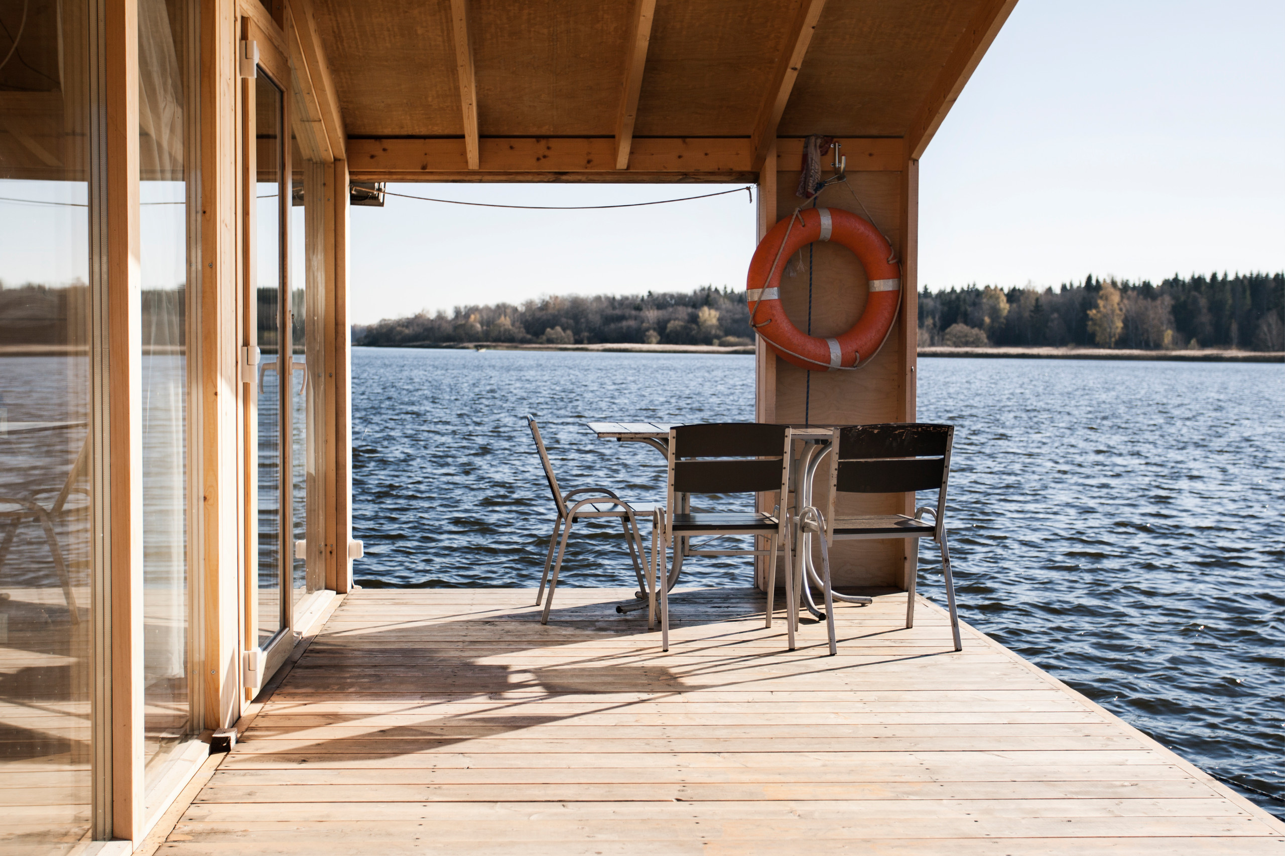 В гостях: Дом, пришвартованный под Калязиным