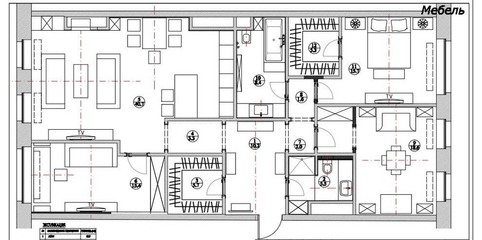 Houzz тур: Квартира с камином в гостиной и злаковым садом во дворе