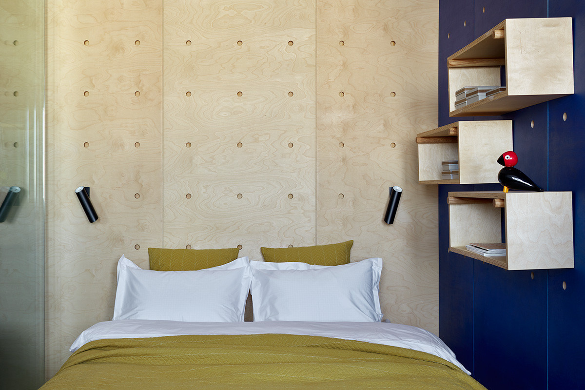 Houzz тур: Квартира 41 кв.м — бетон и синяя фанера