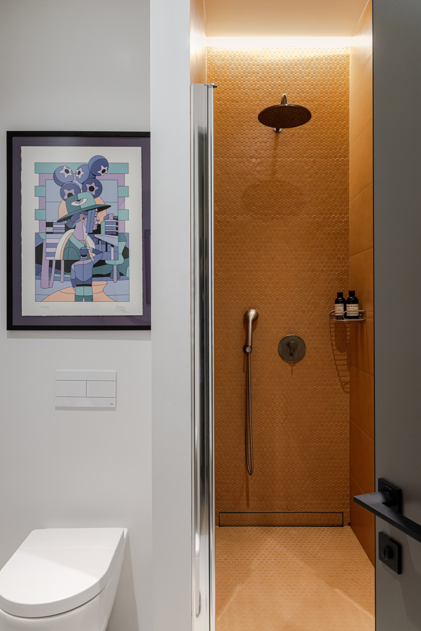 Houzz тур: Квартира с зелёным мрамором и отпечатком наутилуса