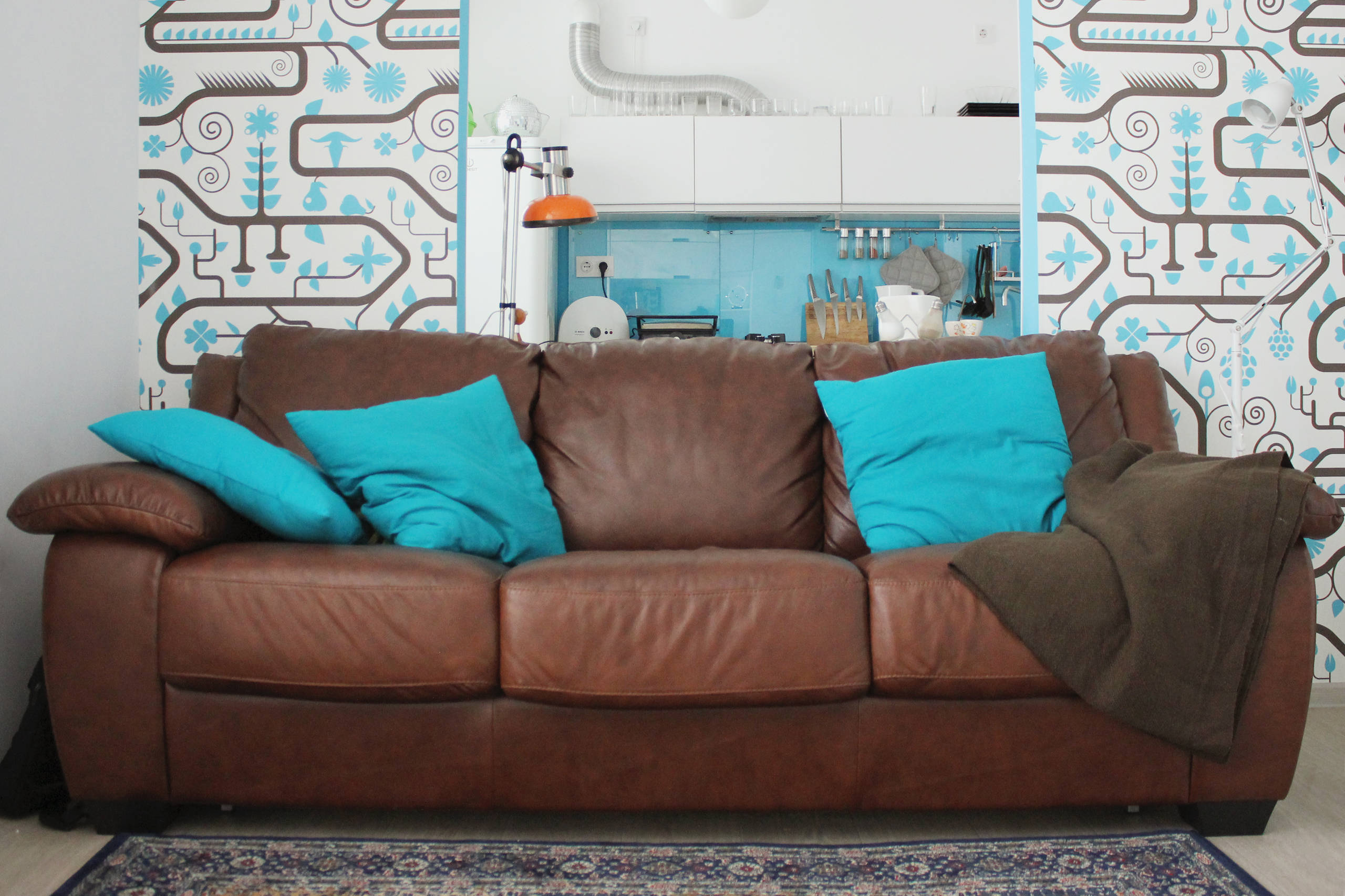 Houzz тур: Маленькая квартира в Волгограде с двухэтажной лоджией