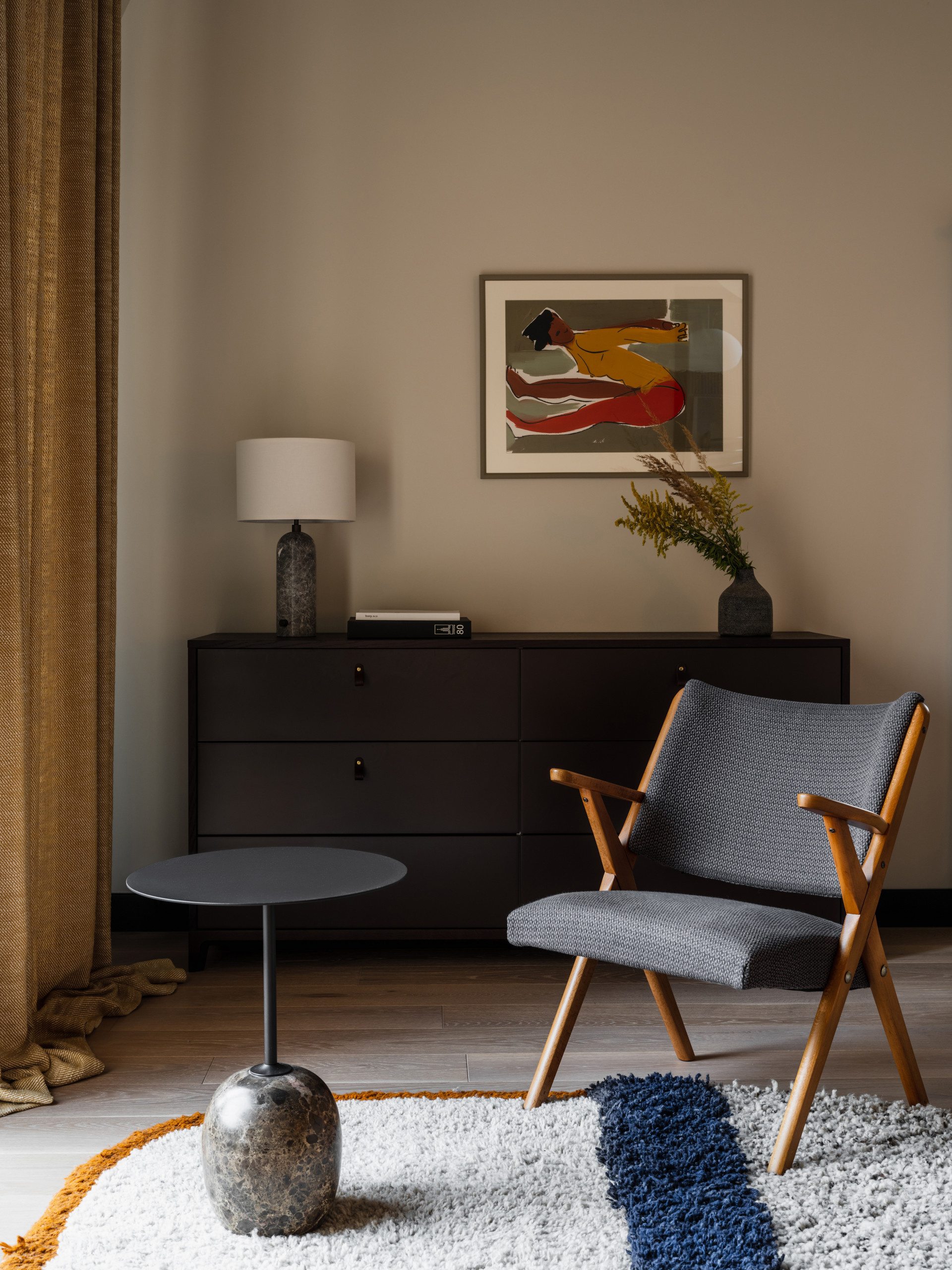 Houzz тур: Чёрный-чёрный дом под Троицком