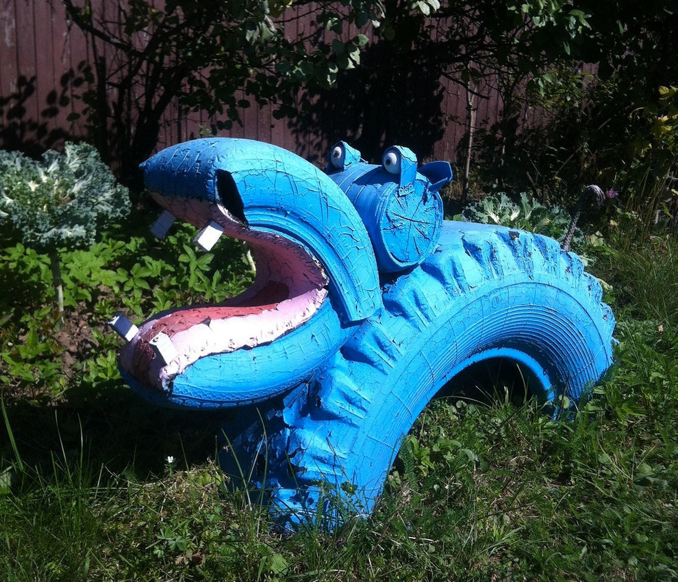 Houzz-юмор: Покажите нам свои (и соседские) поделки из шин