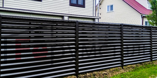 Вопрос: Какой забор нужен вашему дому