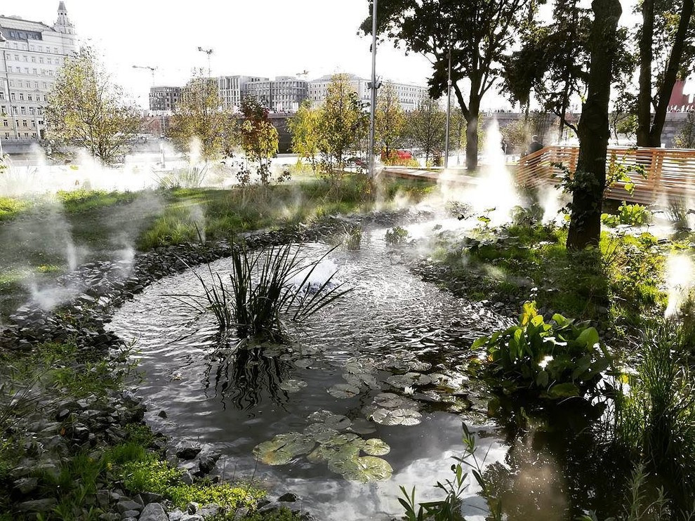 Как правильно: Организовать туман в саду