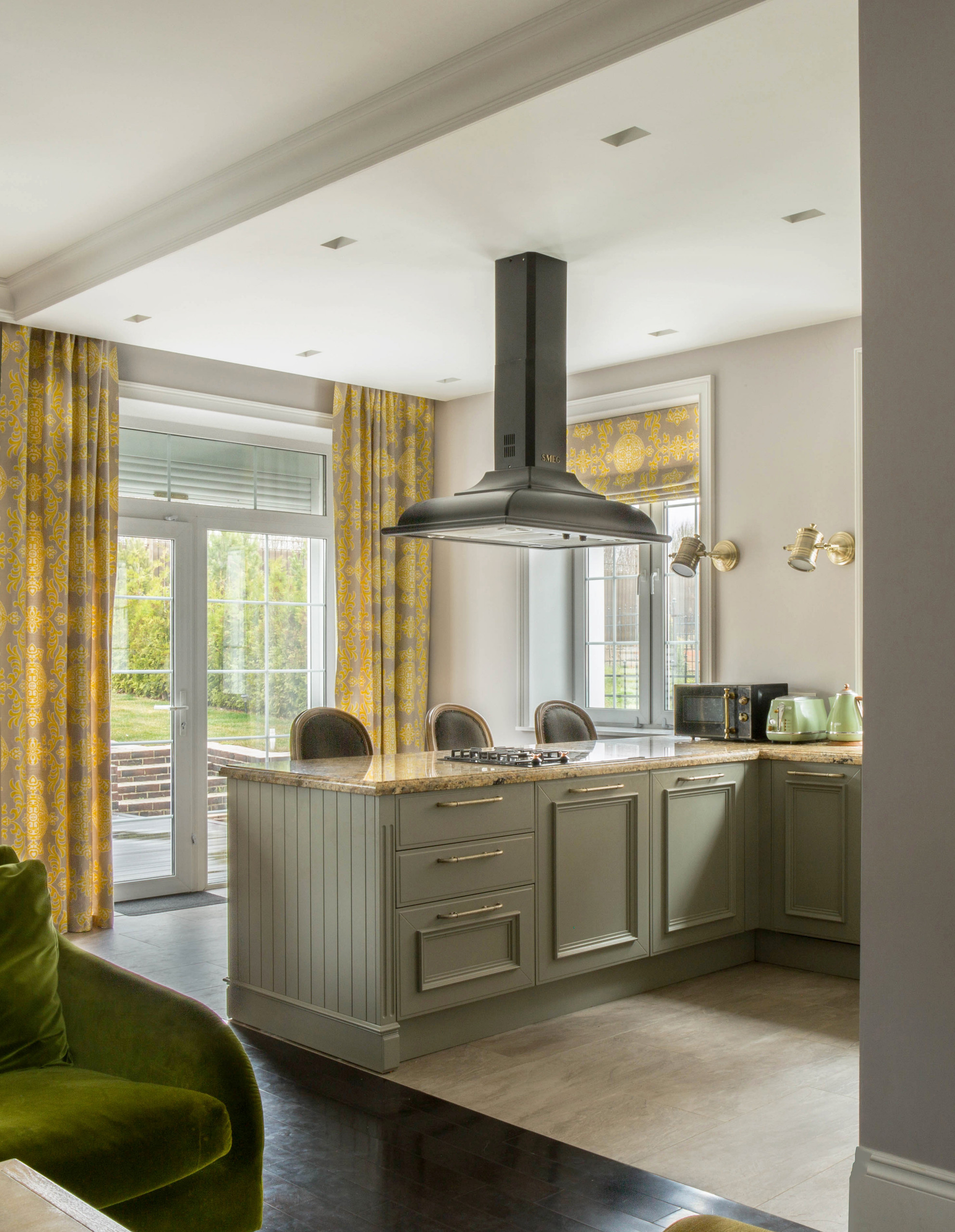 Цена проекта с фото: Кухонная зона с островом за 1 478 777 ₽