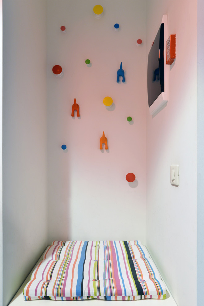 В гостях: Европейское искусство и колор-блокинг на Дубровке