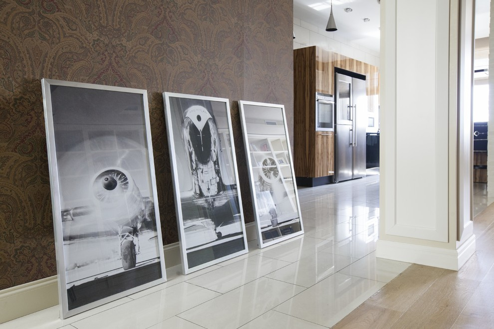 Houzz тур: Смелые обои и ванна-будуар в квартире нестандартной формы