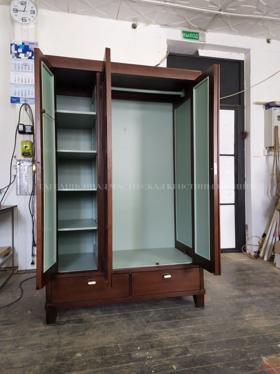 Смета и сроки: 212 000 ₽ и 13 недель на перекраску старой мебели