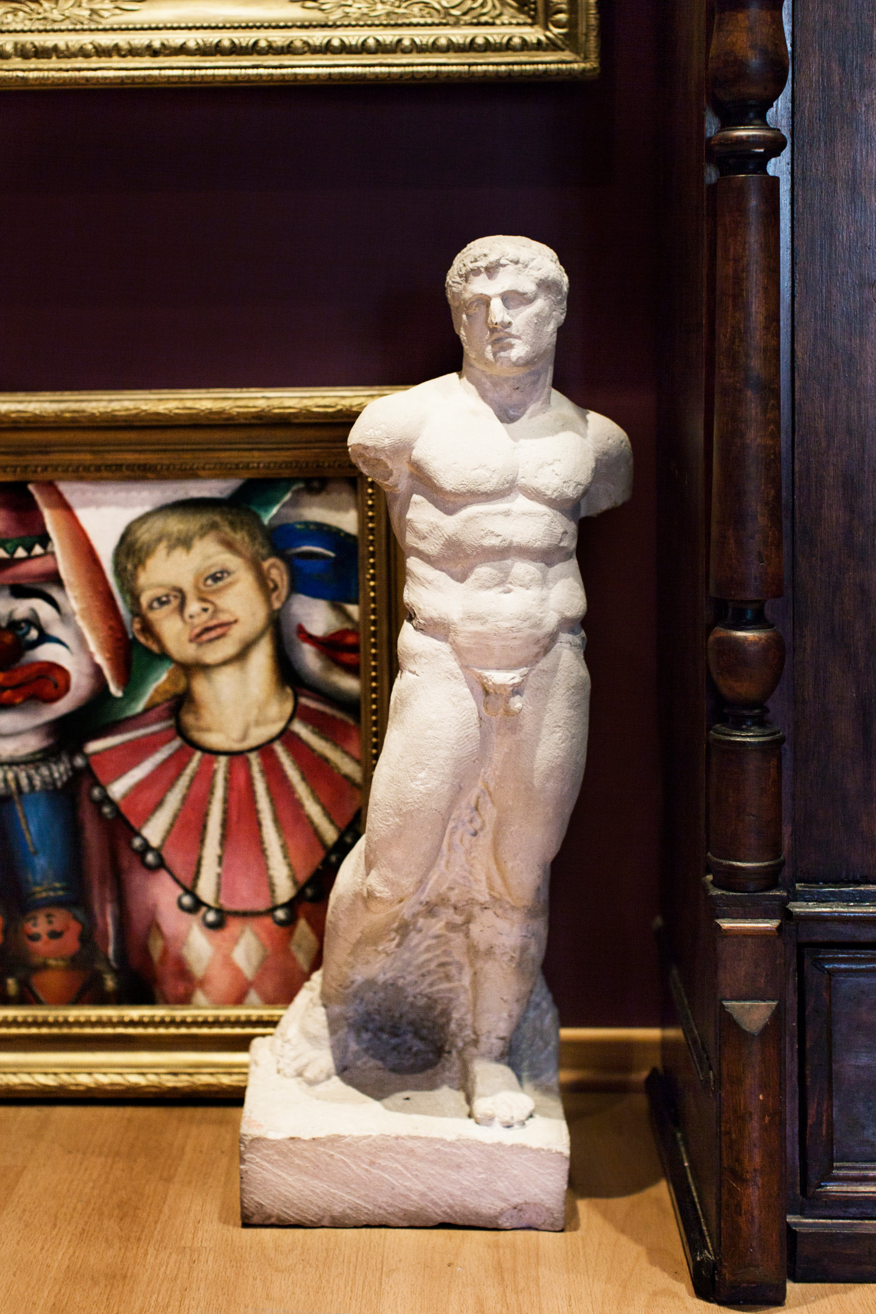 В гостях: Квартира культуролога с котами и антиквариатом