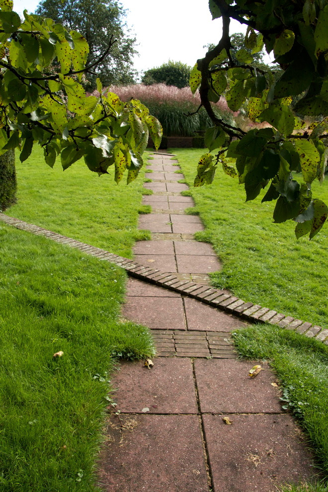 Портрет: Частные экскурсии по лучшим садам мира от центра «Гертруда»