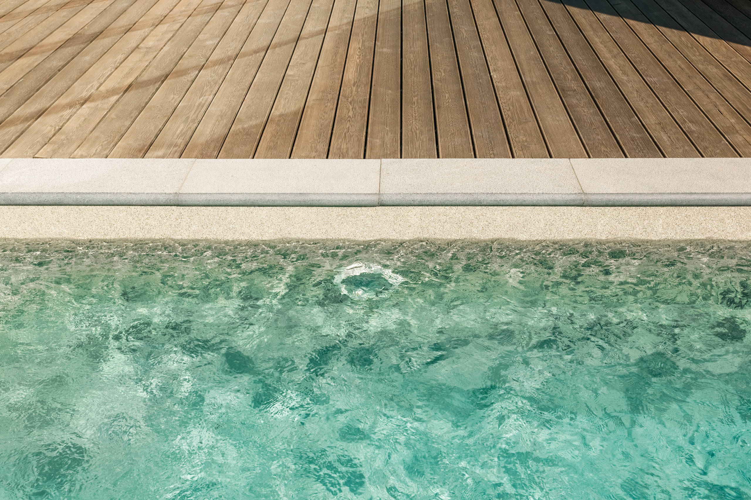 Задача дизайнеру: Ар деко для секса и бассейн на крыше [в Сибири]