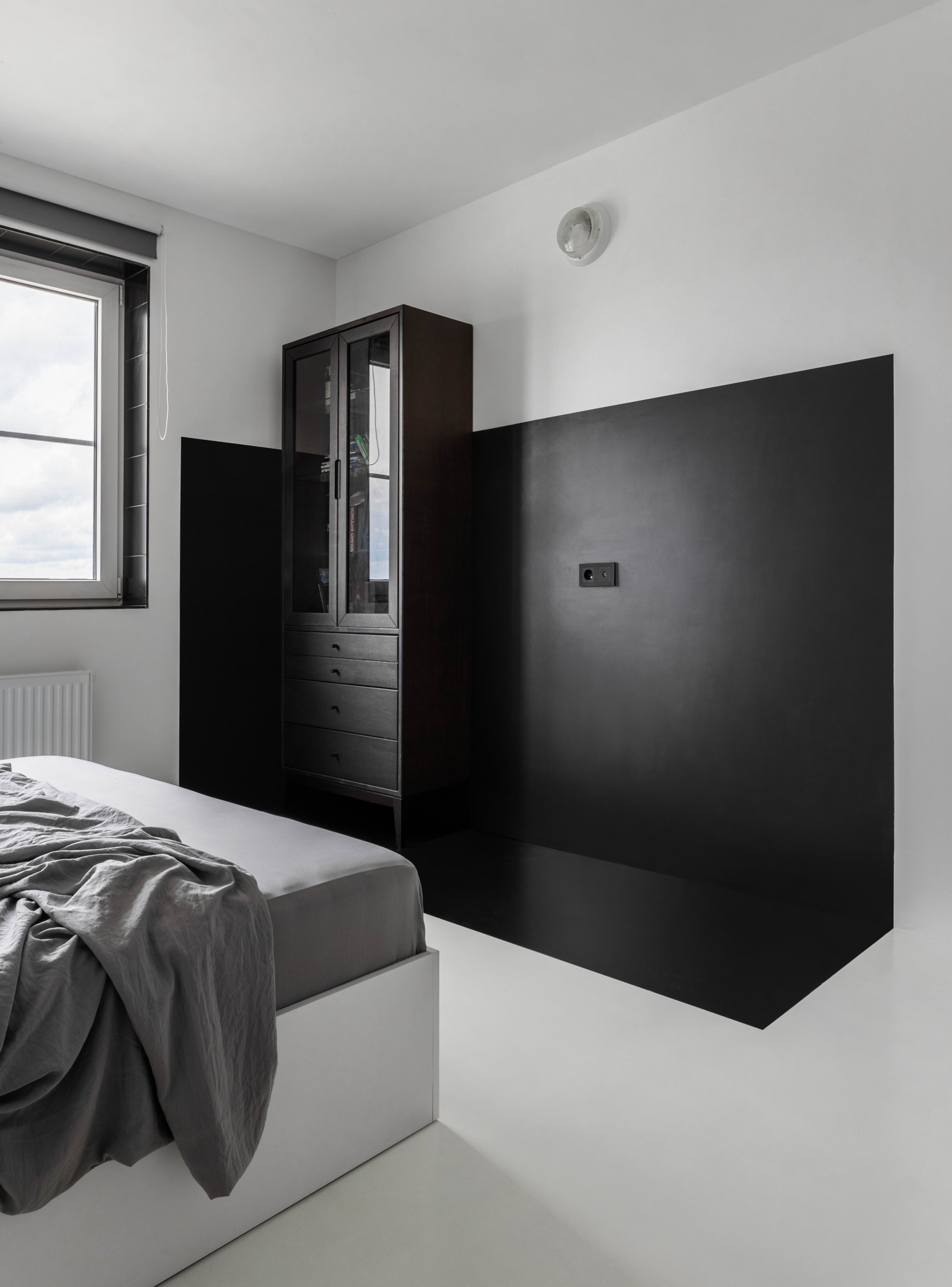 Houzz тур: Квартира в Уфе с яркой кухней и монохромной спальней