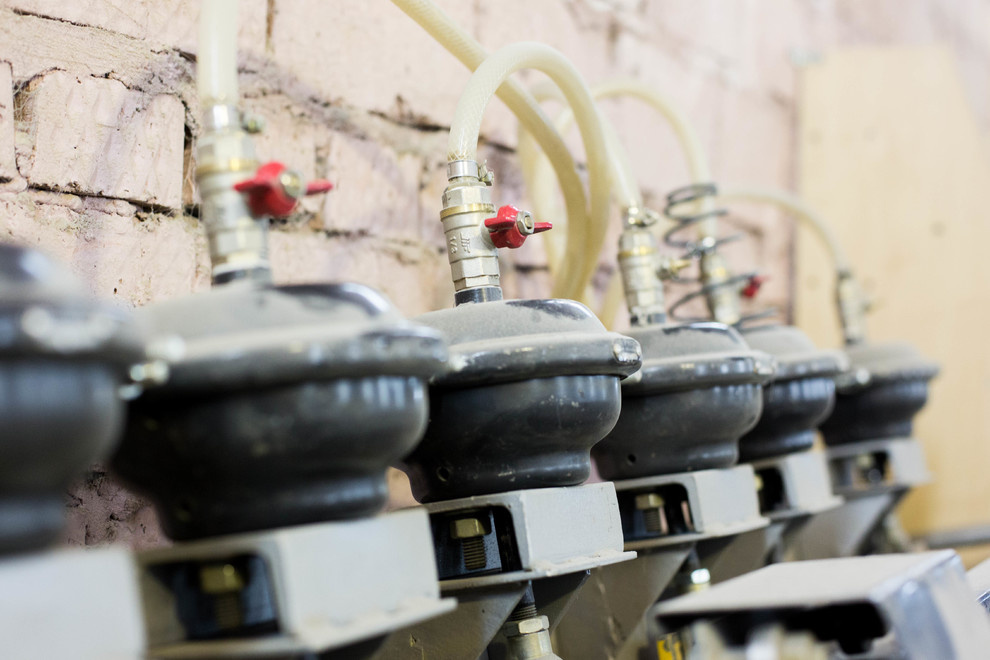 Портрет: Естественная красота древесины в мебели «Д Дерево»