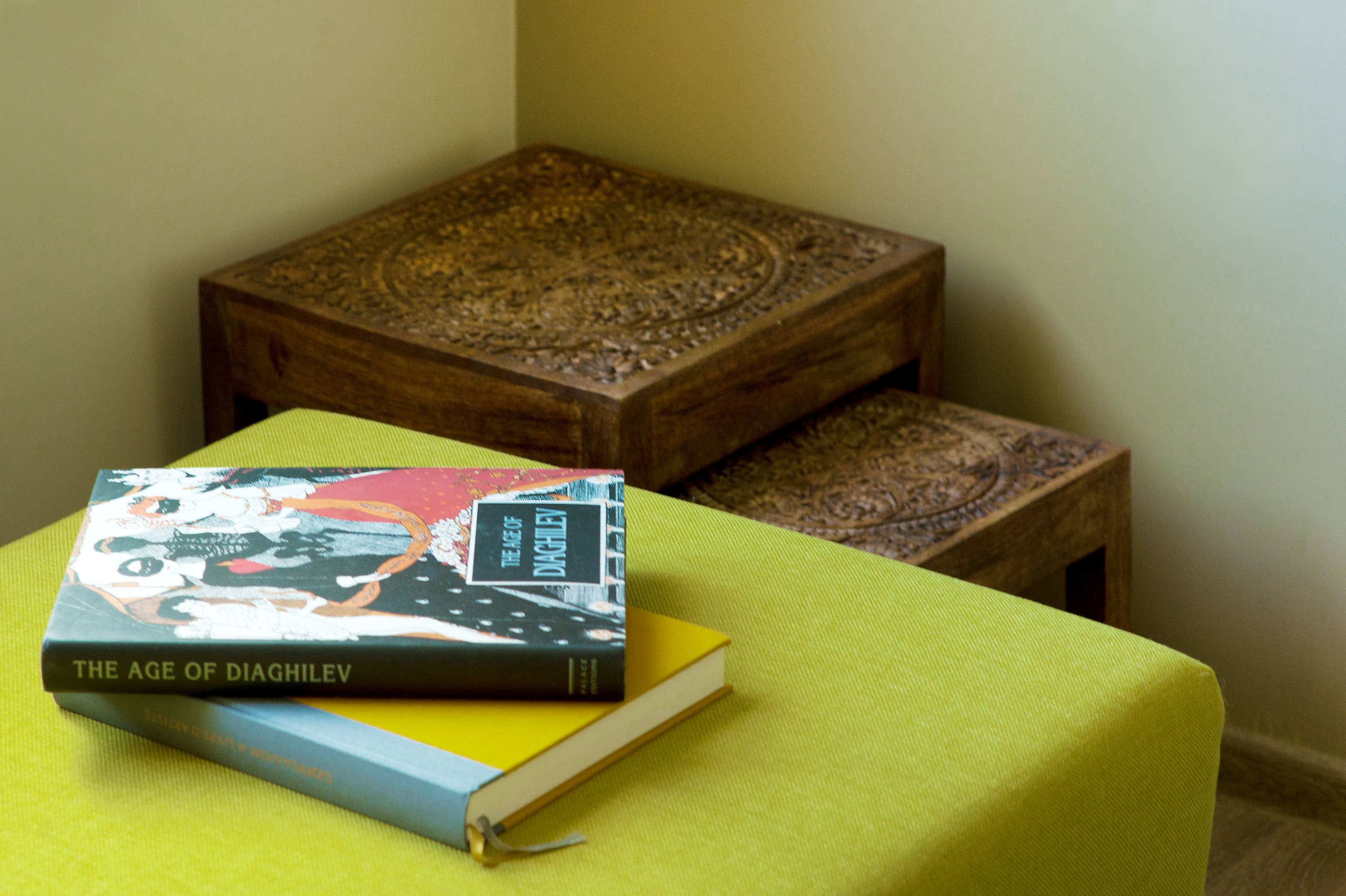 Houzz тур: Маленькая квартира — 43 кв.м цвета шафрана