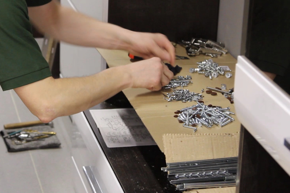 Как правильно: Собрать купленную мебель