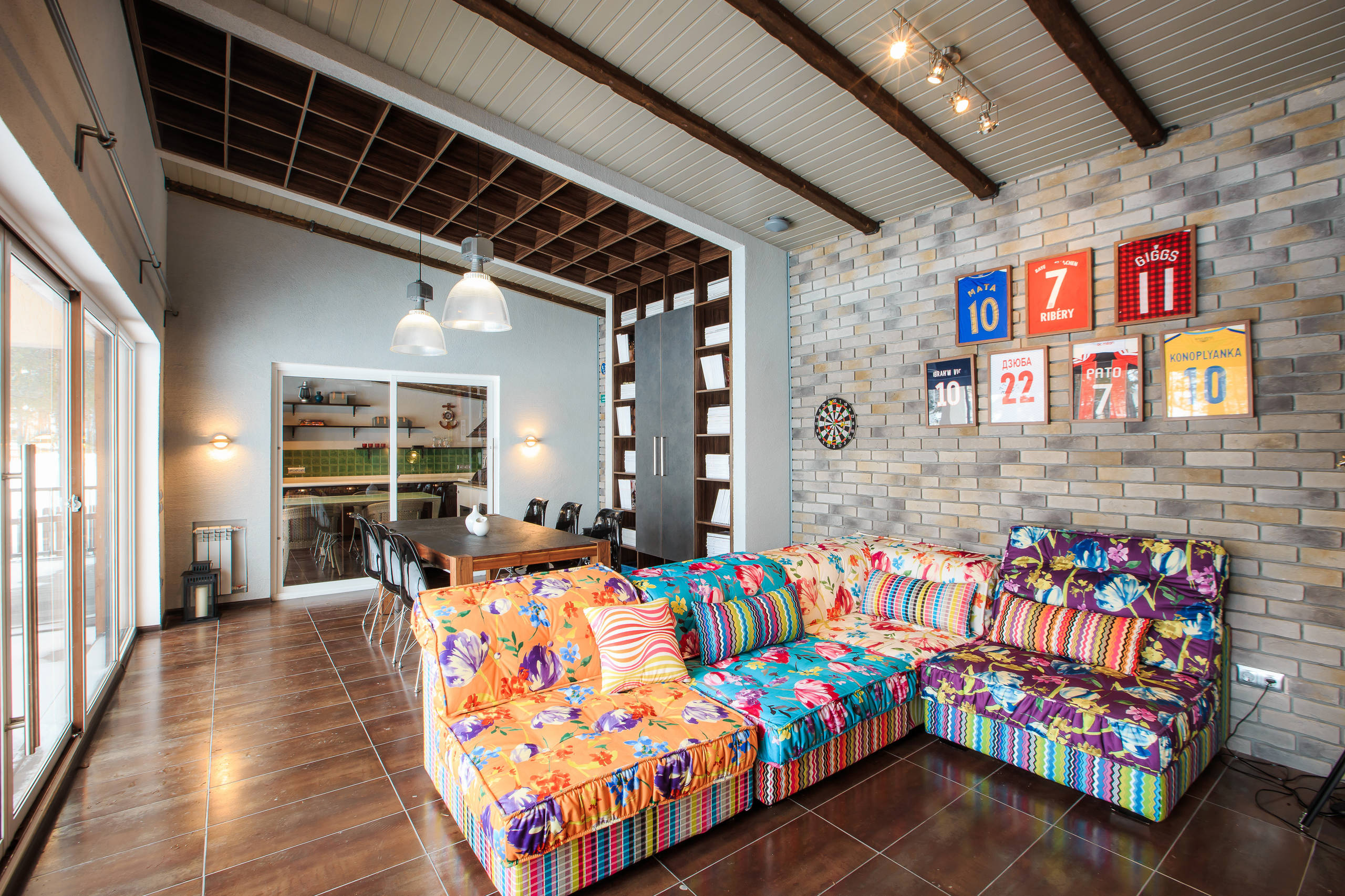 Houzz тур: Гостевой домик в уральской глуши с хулиганскими мотивами