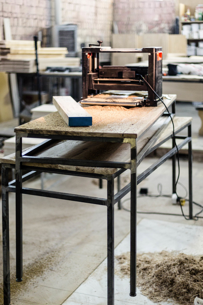 Портрет: Естественная красота древесины в мебели «Д Дерево»