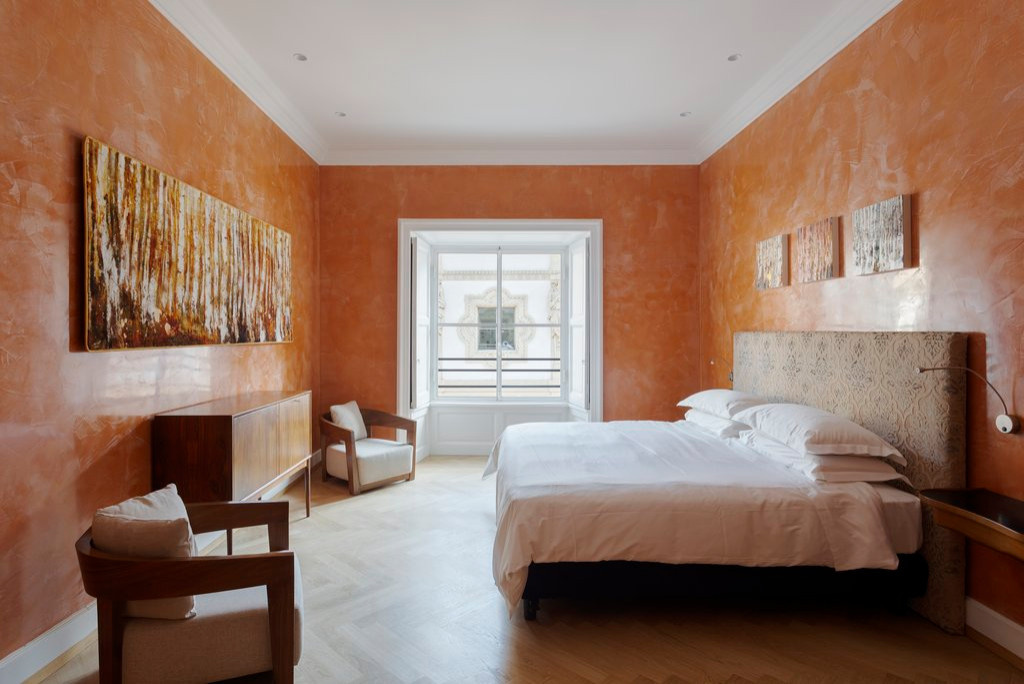 Подсмотрено в отеле: Живопись как центральная тема интерьера