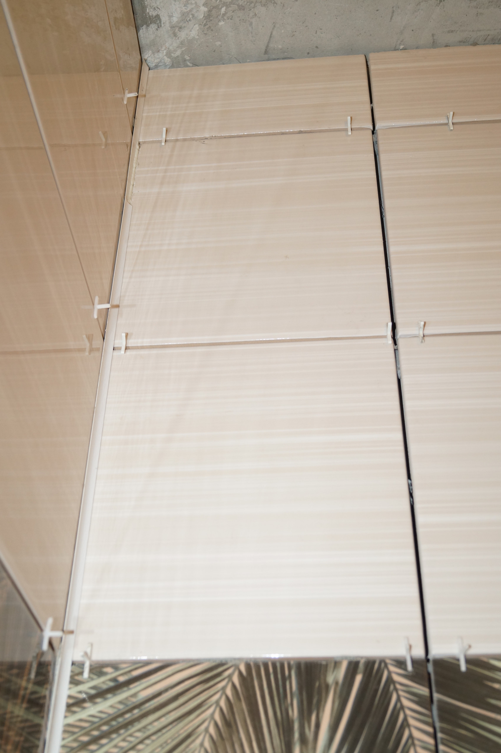 Вопрос: Как избежать ошибок при укладке плитки