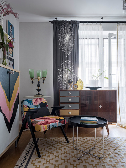 Houzz тур: Эклектичный интерьер с коллекцией будильников