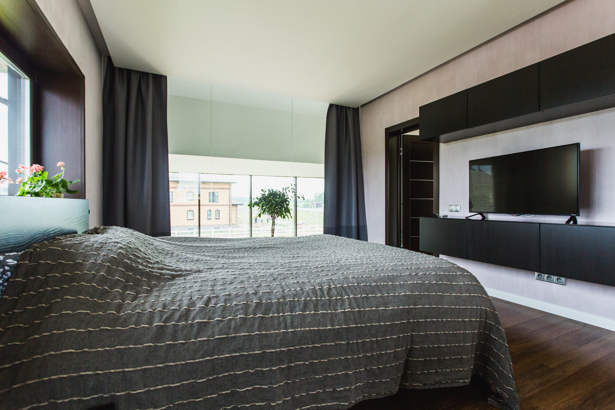 В гостях: Дом у озера