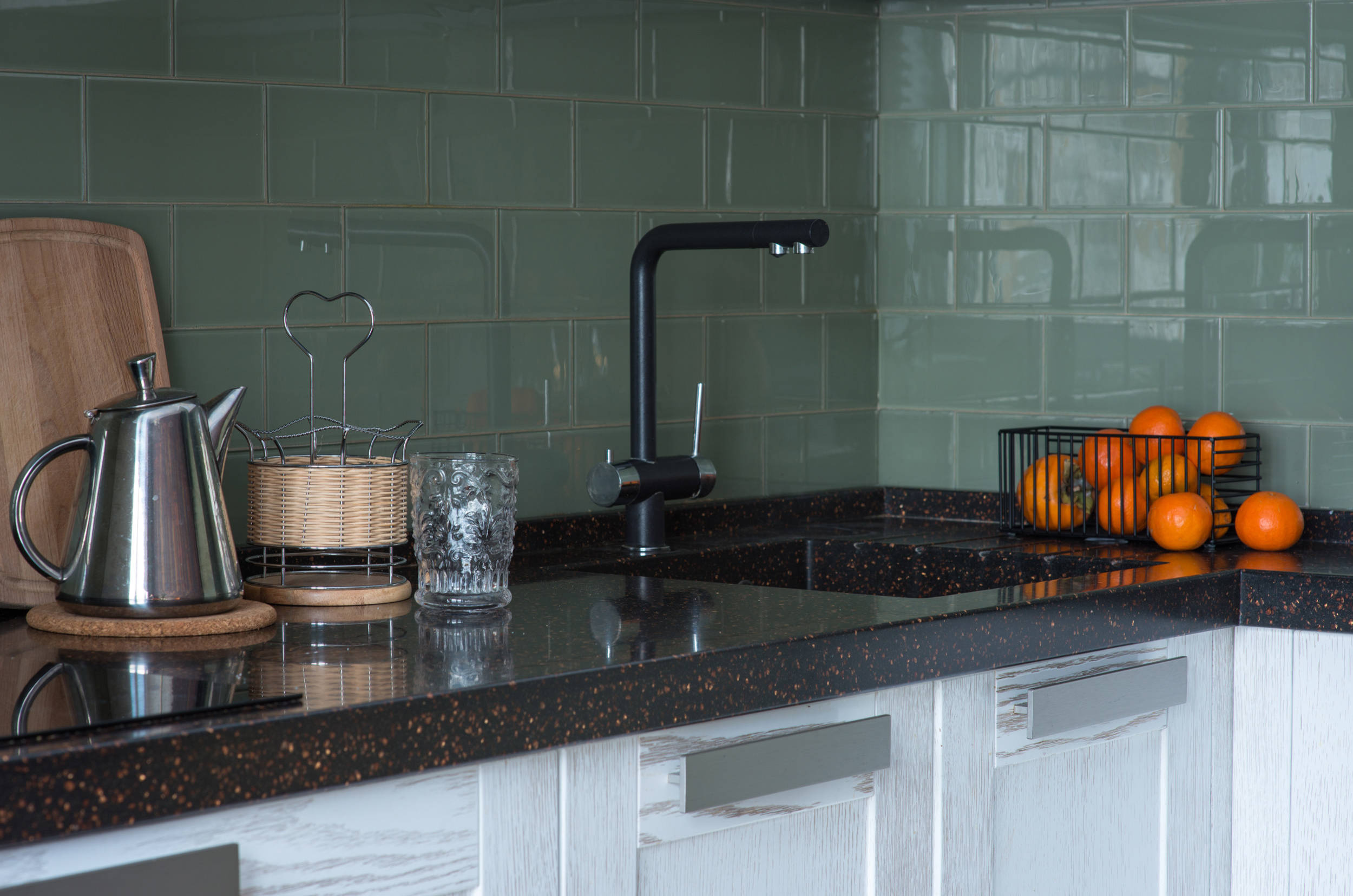 Есть решение: Кухня 9 кв.м в панельном доме