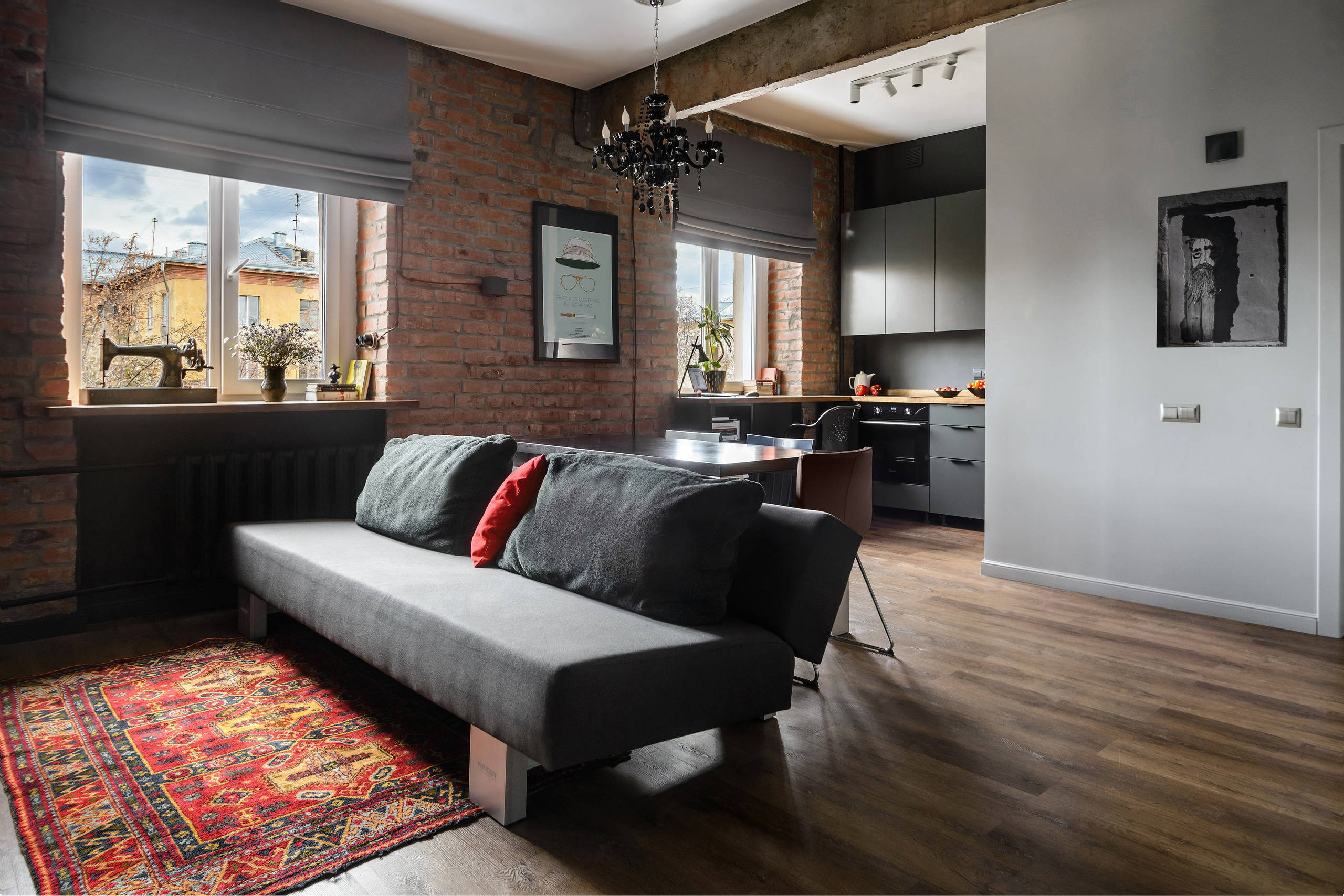 До и после: «Сталинка» в Новосибирске с «бабушкиным» ремонтом