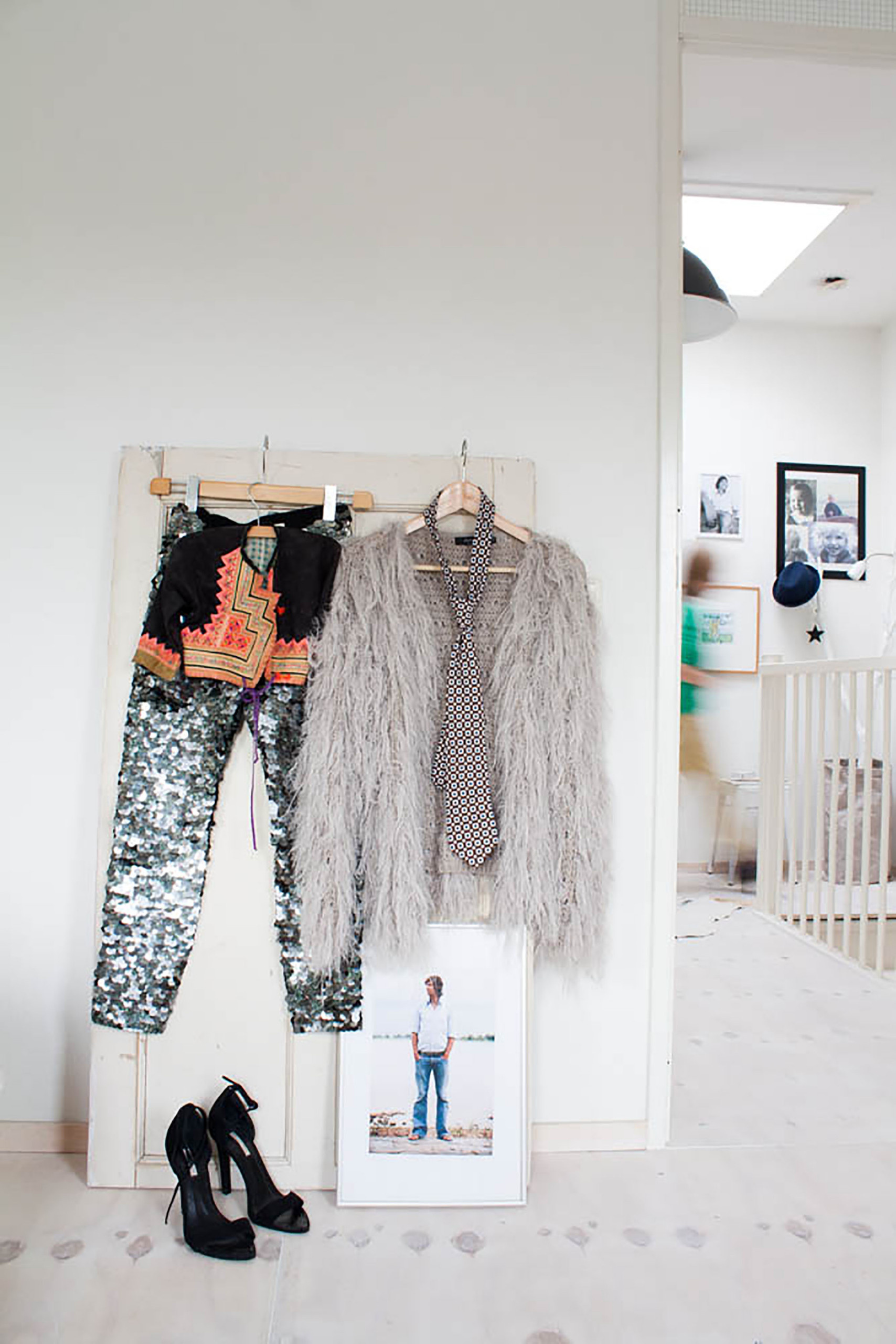 Красота напоказ: Яркие идеи хранения вещей для модниц и модников