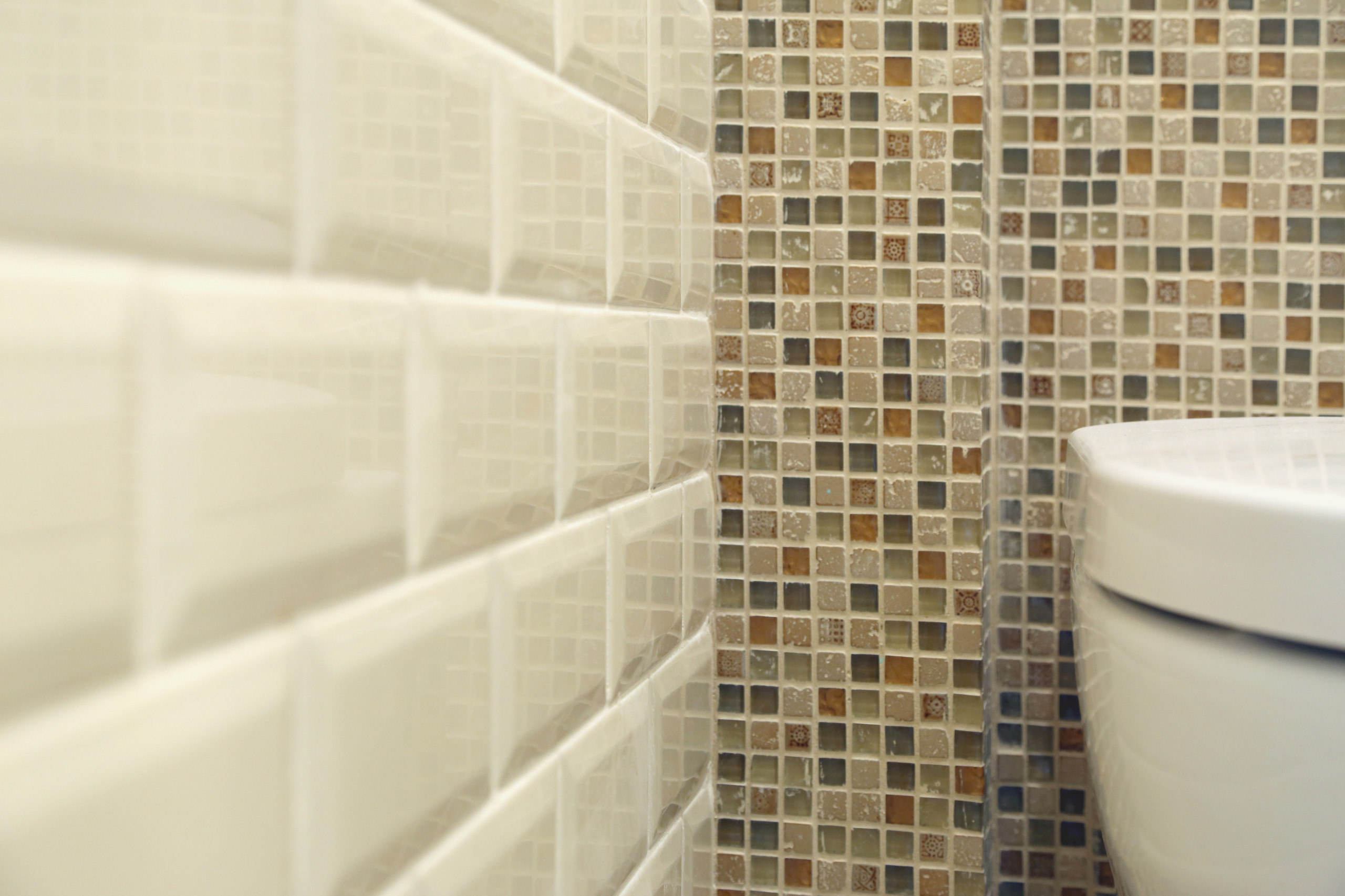 Ревизионный люк в санузле: Зачем он нужен и как его скрыть