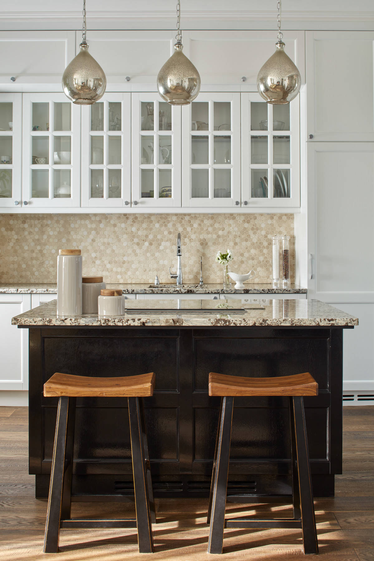 Houzz тур: Французские аккорды в квартире для молодой семьи