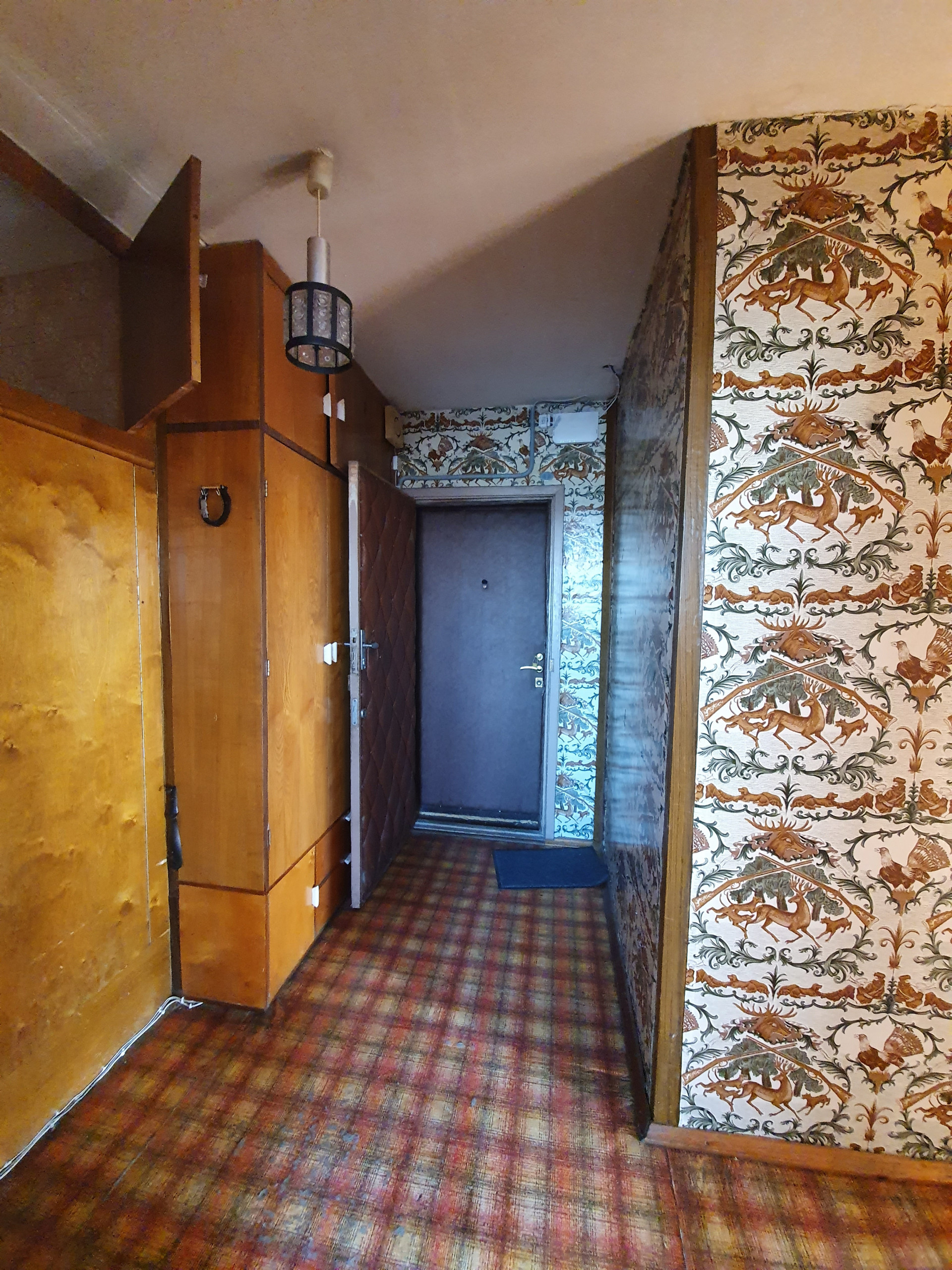 В гостях: Квартира с антикварным буфетом и быстрым ремонтом