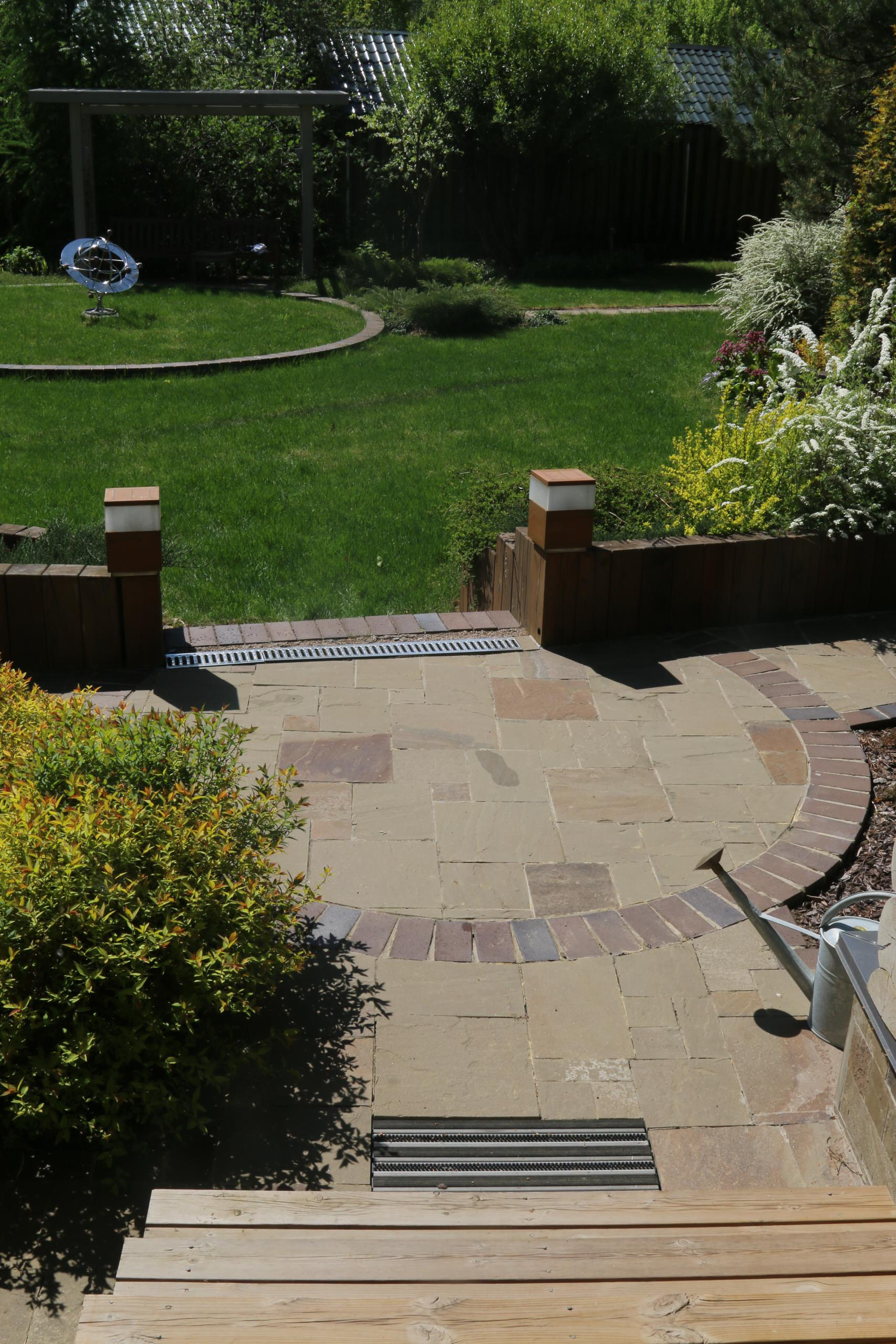 Проект недели: Сад на 12 сотках с солнечными часами