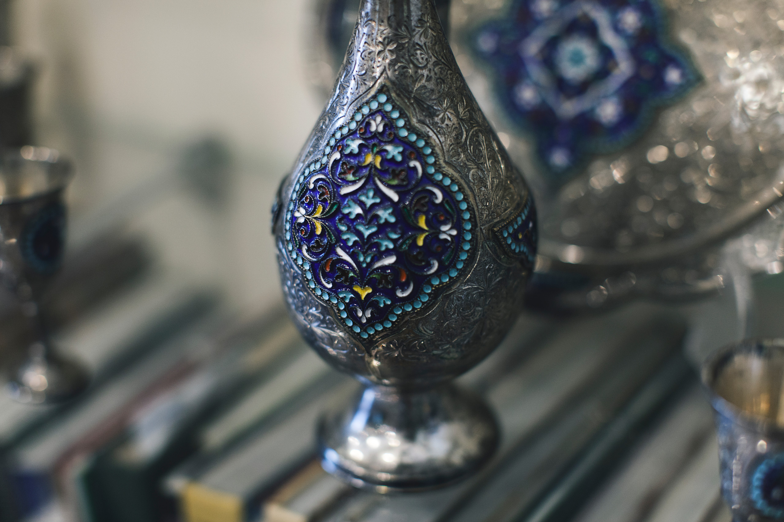 В гостях: Традиции лезгин на фоне интерьера с восточным уклоном